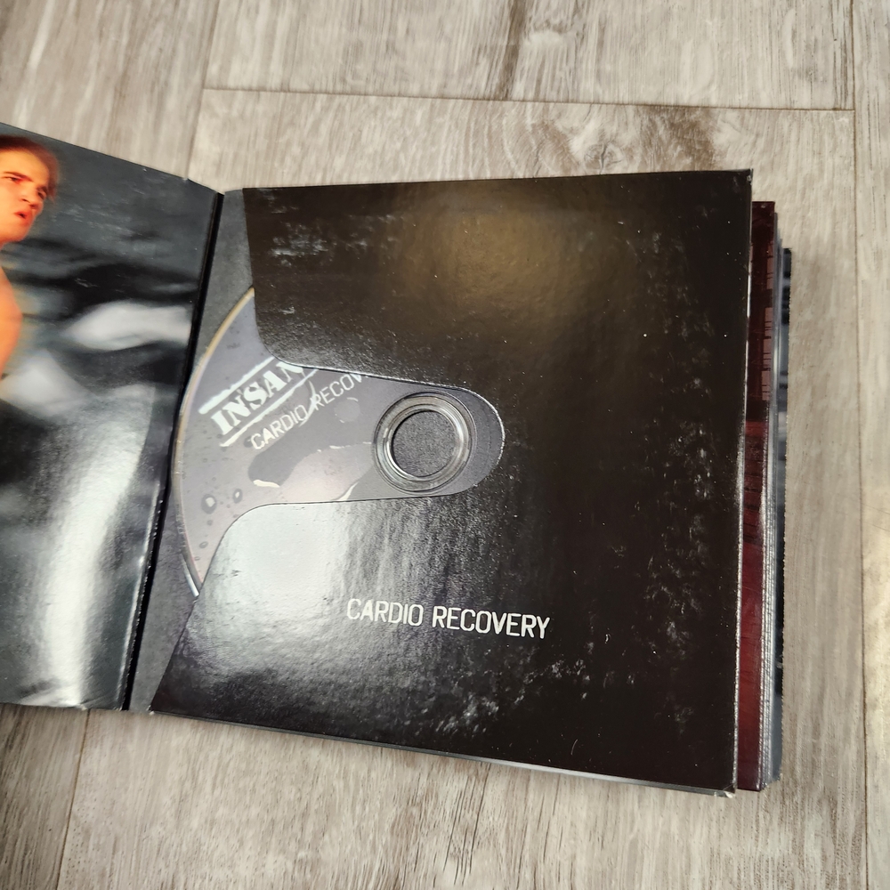 Beachbody‎ Insanity Fitness Program - Picture 6 of 12